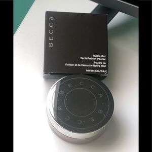 BNWB Becca Hydramist setting powder